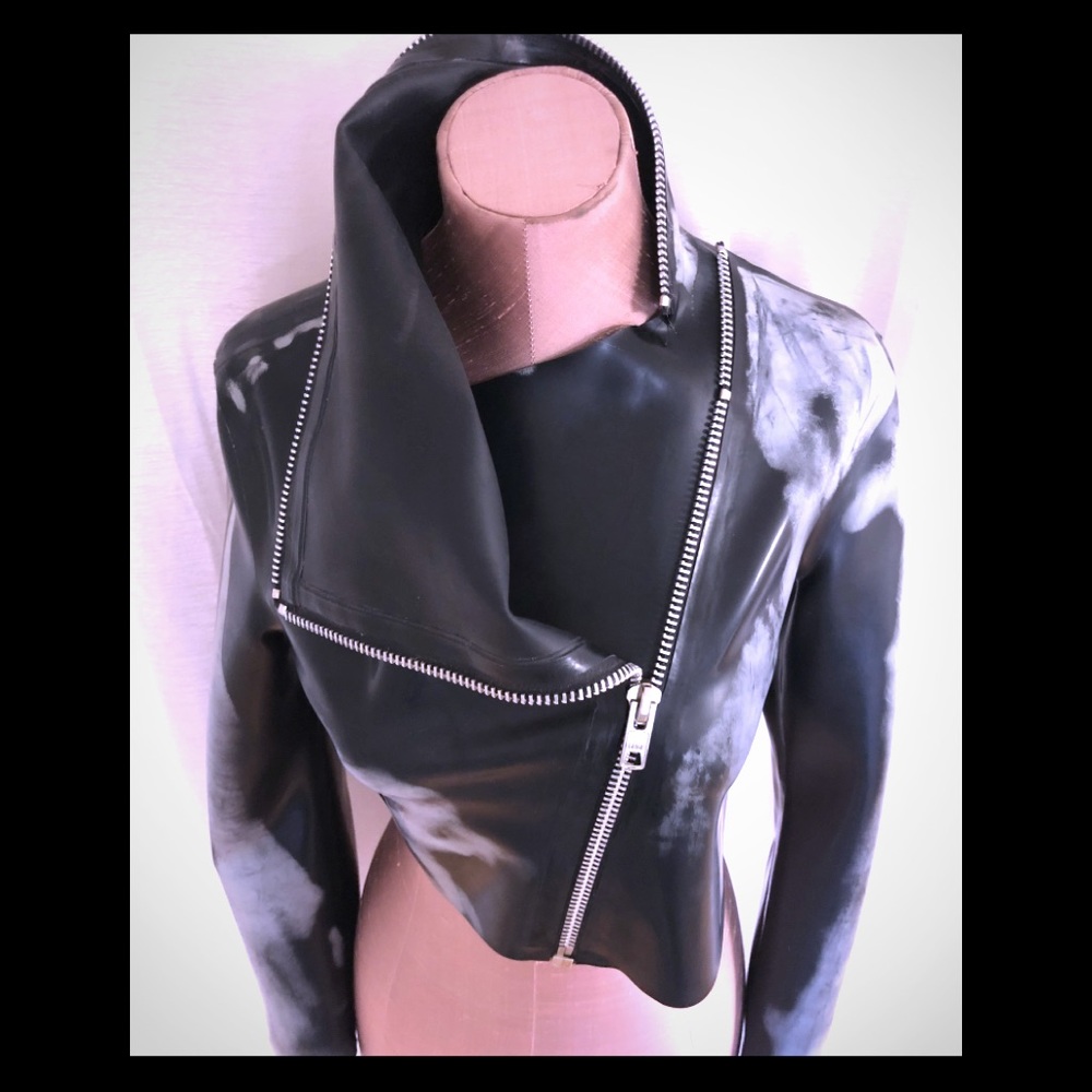 Syren cropped latex black jacket